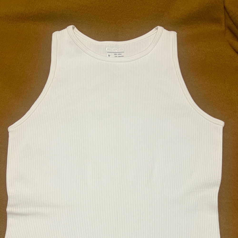 Chic White Ribbed Bodysuit